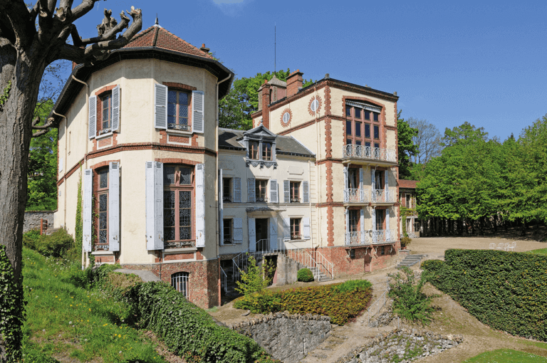 À Médan, la maison d’Émile Zola et le musée consacré à l’affaire Dreyfus.