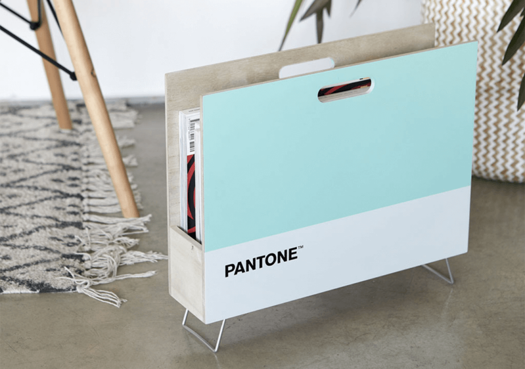 © Pantone
