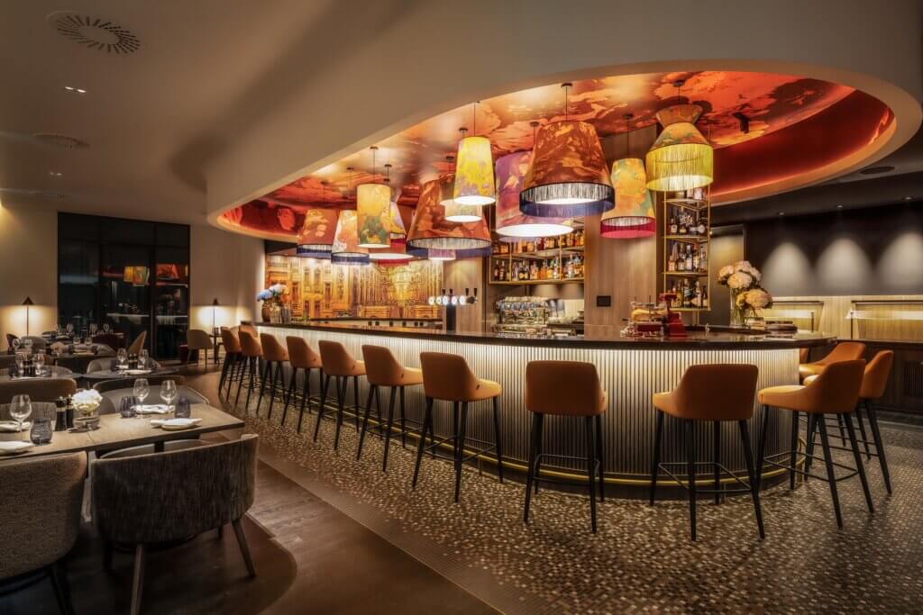 Le bar du restaurant The Poet