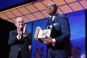 Pierre Lescure et Forest Whitaker lors de la cérémonie d'ouverture du 75e Festival de Cannes