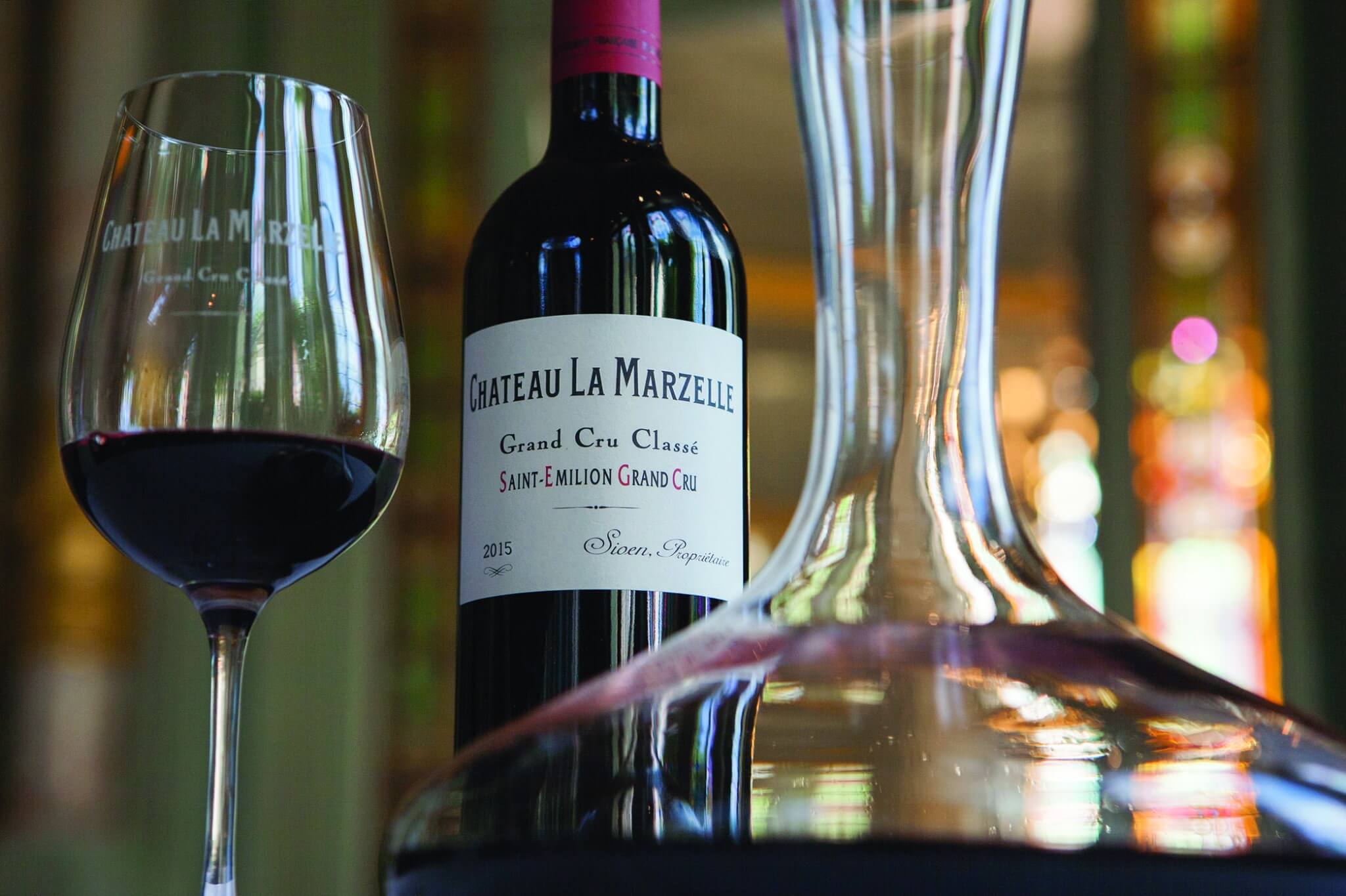Une bouteille de château La Marzelle