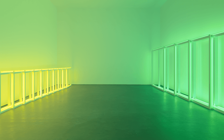 Dan Flavin untitled( to Sonja), 1969 David Zwirner © 2022 Stephen Flavin/ ADAGP, Paris