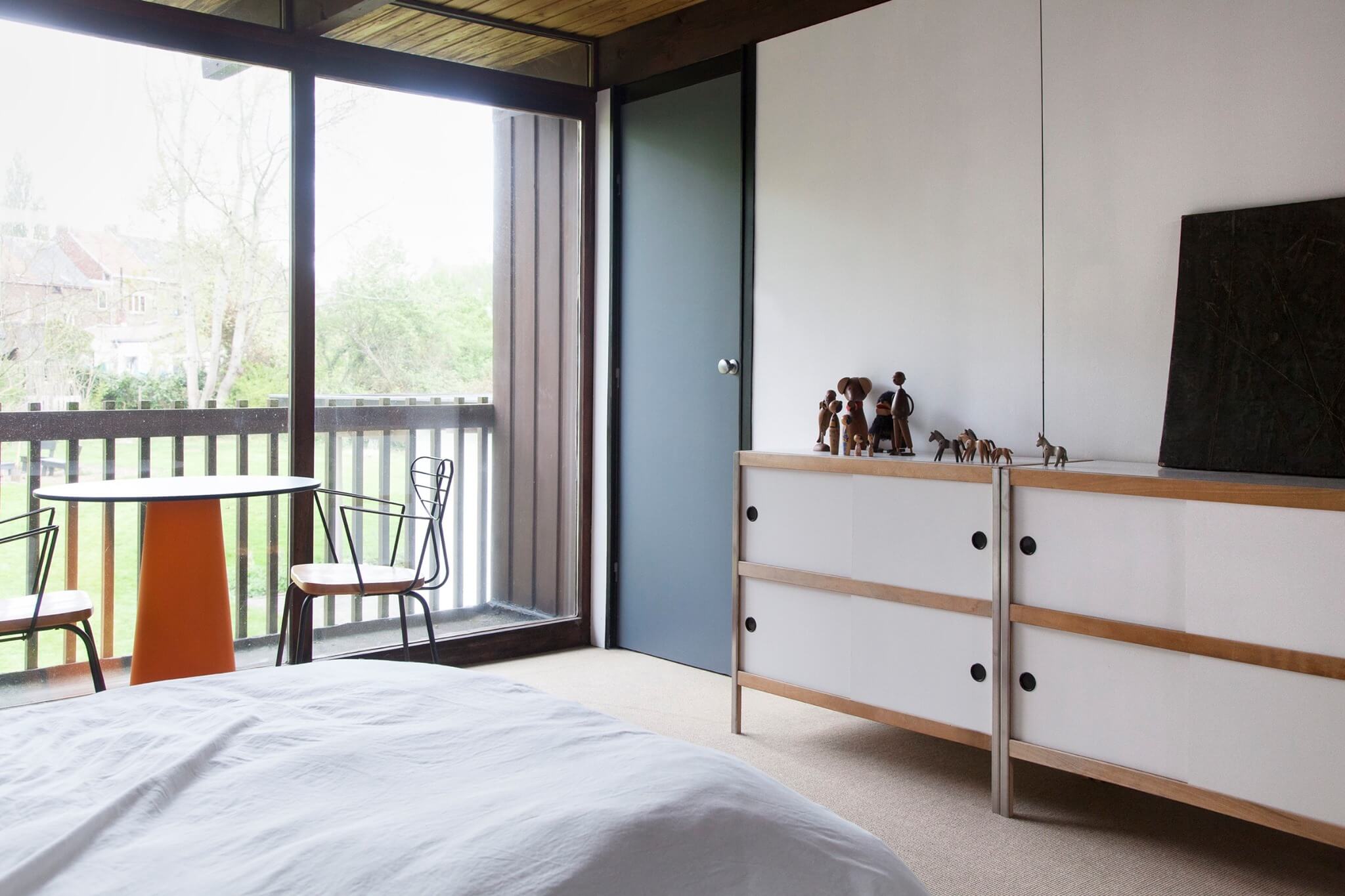 Une chambre meublée en Kewlox