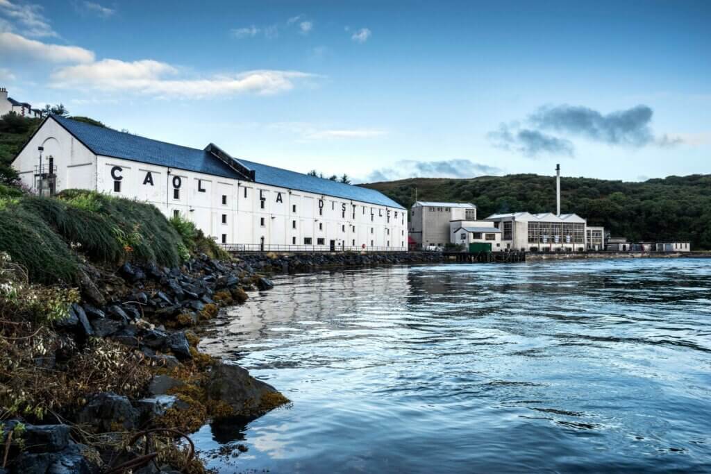 La célèbre distillerie Caol Ila, sur l'ile de Islay