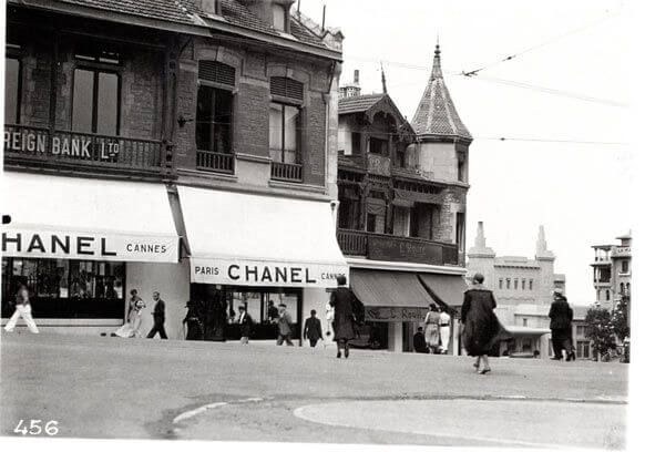 La boutique Chanel en 1915 à Biarritz. © DR