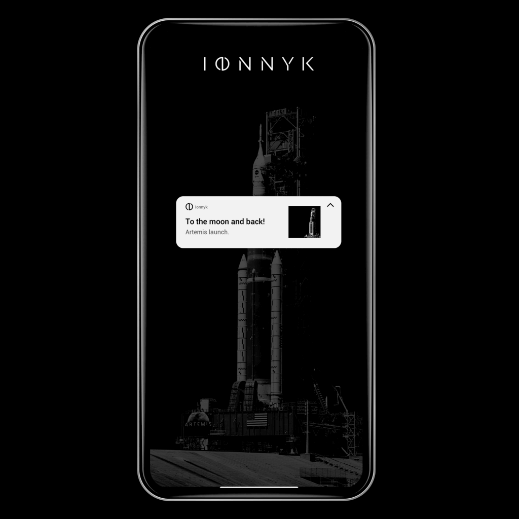 © Ionnyk