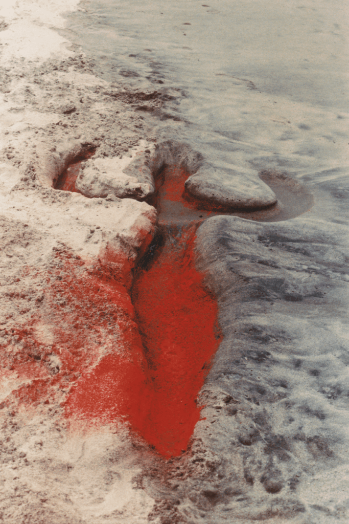 Ana Mendieta, Untitled/ Silueta Series, Mexico © 2023 The Estate of Ana Mendieta Collection, LLC / Adagp, Paris Courtesy The Estate of Ana Mendieta Collection, LLC and Galerie Lelong & Co.